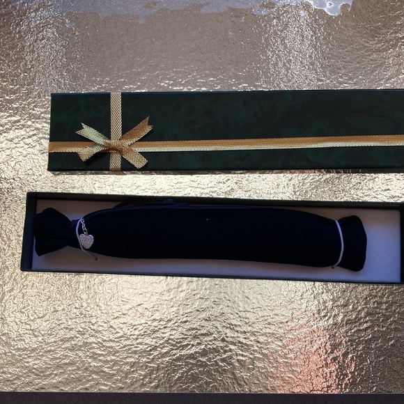 COPY - Fancy Pen - Picture 2 of 3